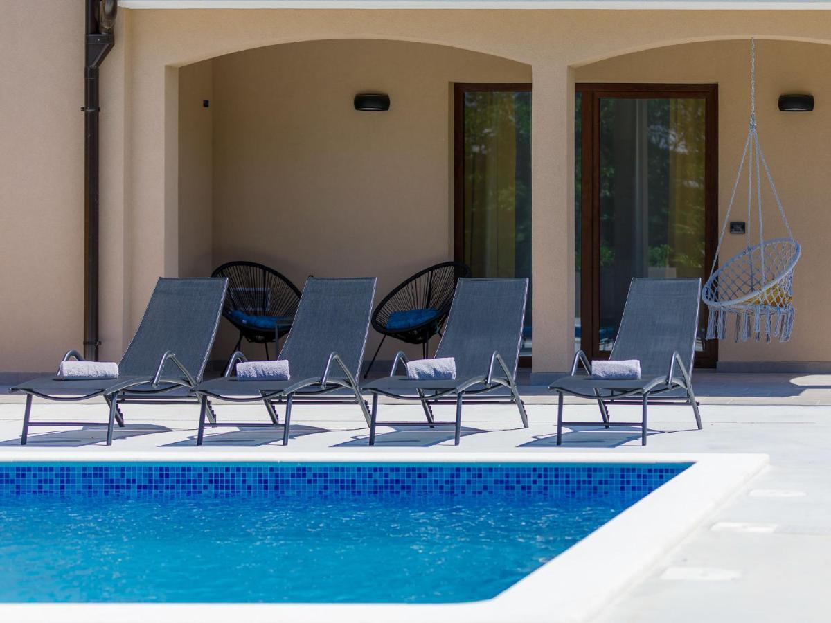 Apartment Eroa By Interhome Zminj Ngoại thất bức ảnh