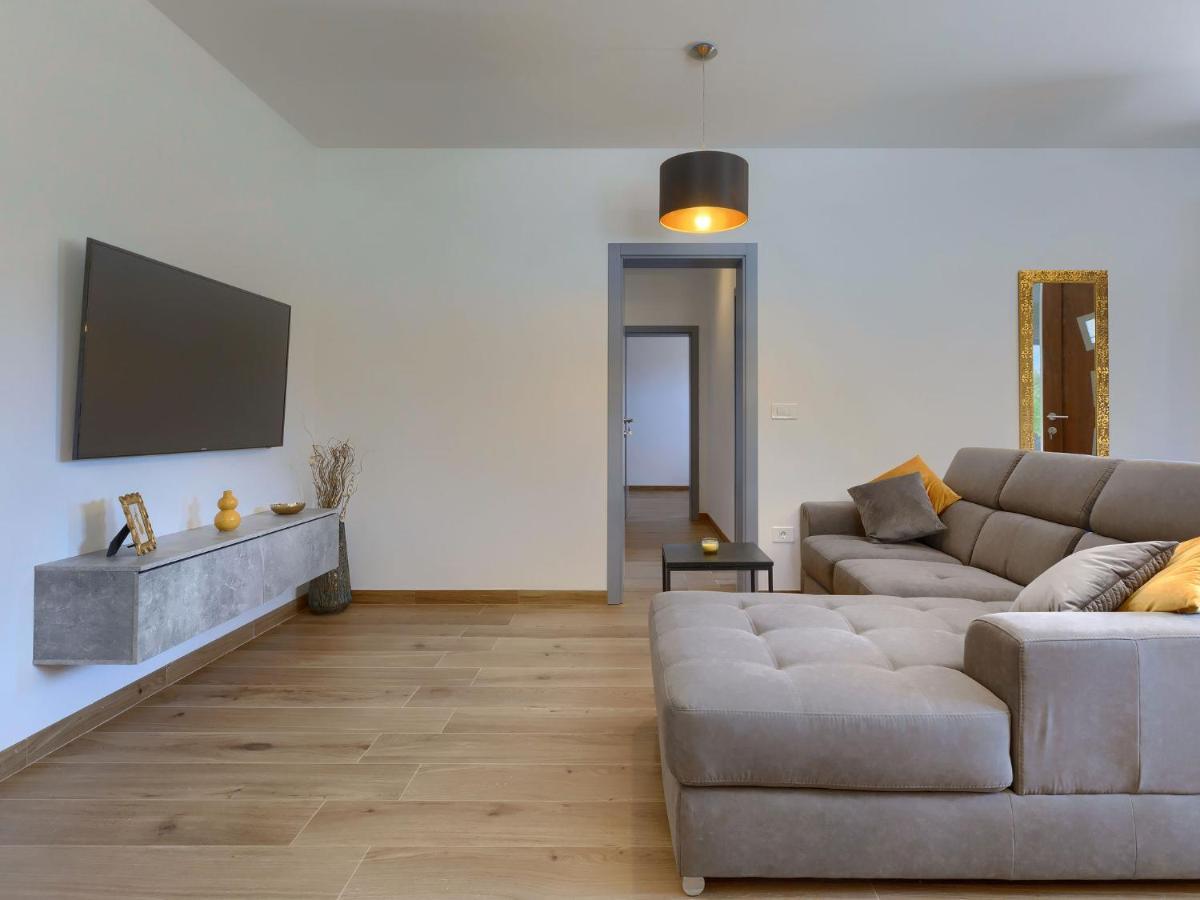 Apartment Eroa By Interhome Zminj Ngoại thất bức ảnh