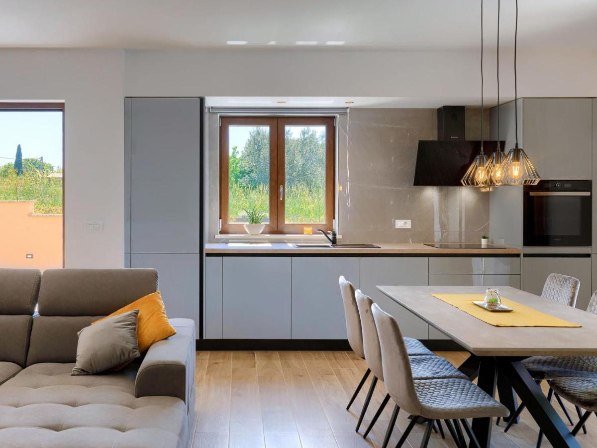 Apartment Eroa By Interhome Zminj Ngoại thất bức ảnh