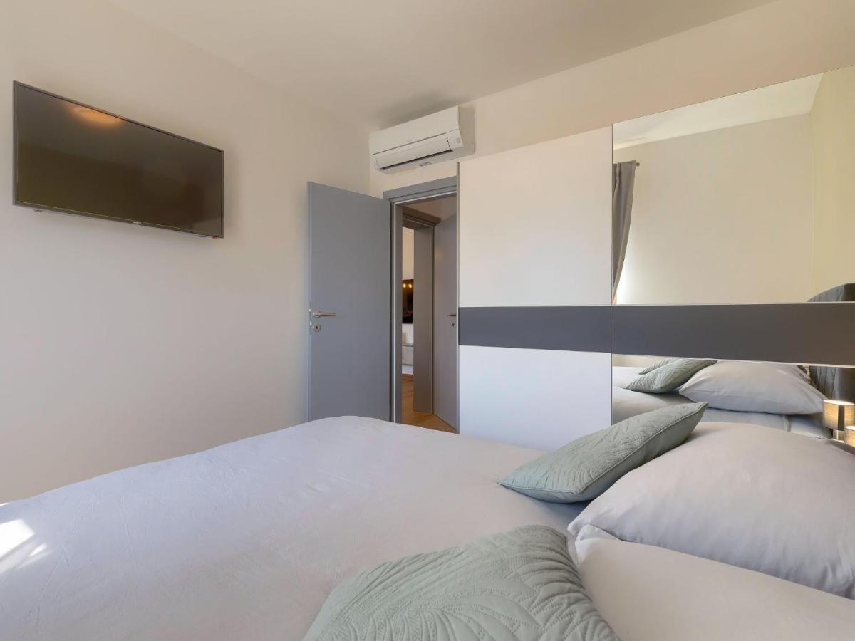 Apartment Eroa By Interhome Zminj Ngoại thất bức ảnh